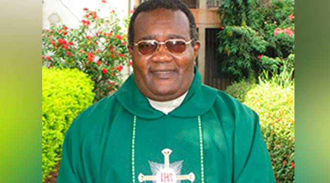 Raptan a rector de seminario y dejan heridos a dos sacerdotes en Nigeria