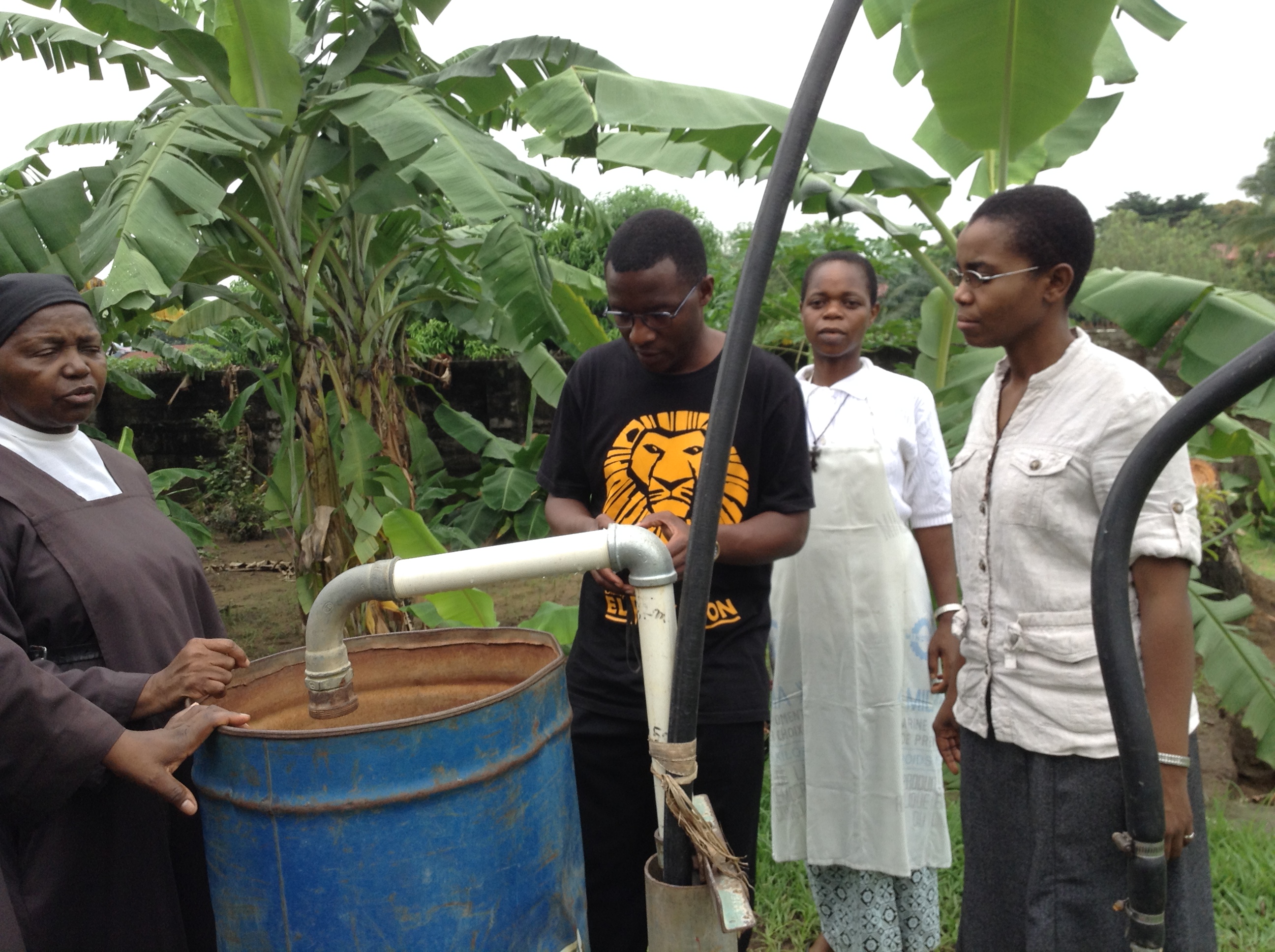 Proyecto de mes: Un pozo que procura agua potable a religiosas en el Congo