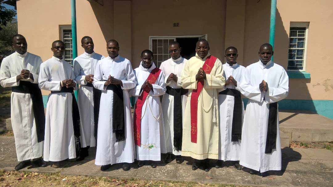 Proyecto: ayuda a la formación de ocho futuros sacerdotes de la diócesis de Mongu, Zambia