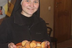 Proyecto: 16 jóvenes novicias se preparan para ponerse al servicio de Dios en Ucrania