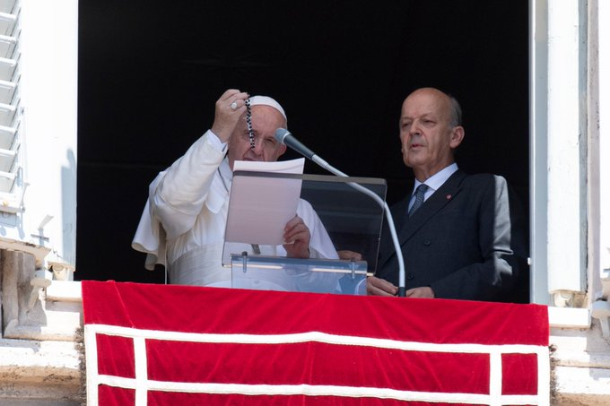 El Papa bendice 6000 Rosarios para quienes han perdido a un ser querido en la guerra de Siria