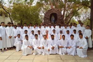 India: Ayuda a la formación de 23 futuros sacerdotes