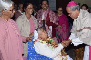 India: Ayuda a la construcción de una capilla y una vivienda para el sacerdote