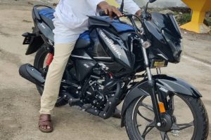 India: Una motocicleta para la pastoral