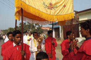 India: Ayuda a la construcción de una casa parroquial y una capilla