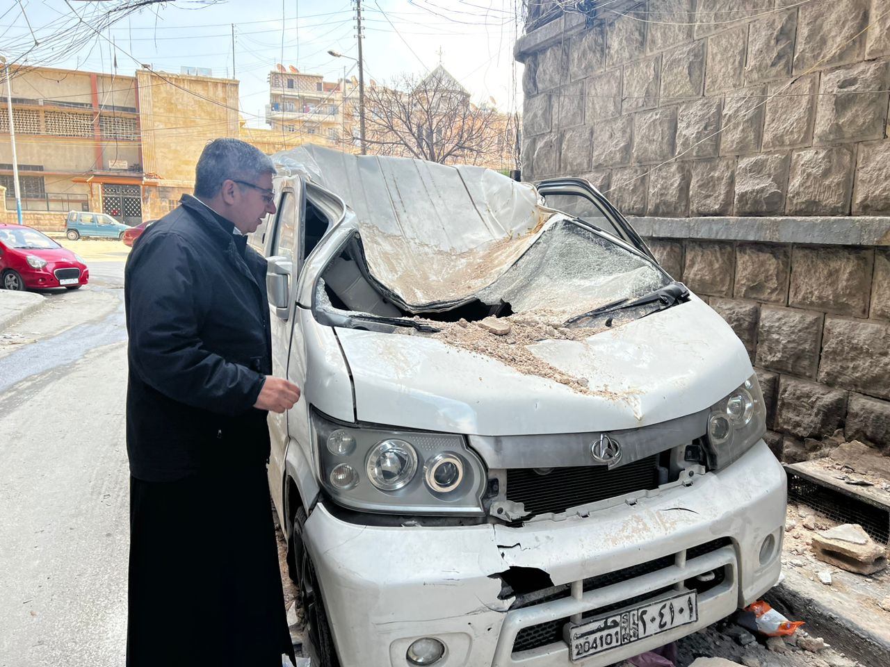 Siria: Un coche para una parroquia afectada por el terremoto