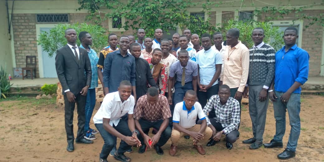 Ruanda: Renovación de la capilla del seminario menor de la diócesis de Byumba