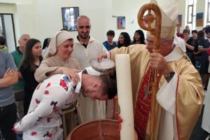 Albania: Apoyo para reforzar la fe y la alegría del Evangelio