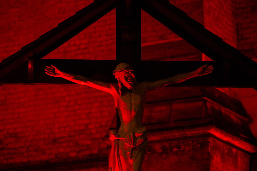 Jesús en la cruz