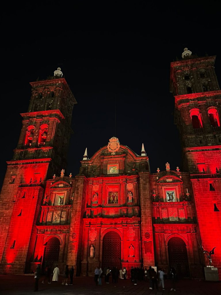 RedWeek / Iluminación de la catedral Puebla (2024)