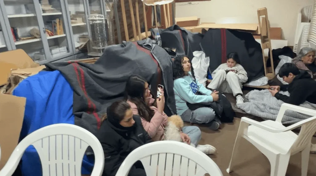 Cristianos huyendo de la guerra en Líbano