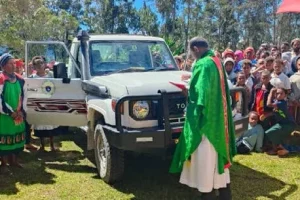 Un vehículo para una parroquia remota en Papúa Nueva Guinea
