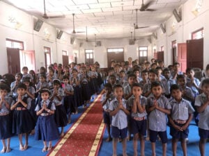 Niños y jóvenes de la diócesis de Idukki se unieron a la campaña "Un millón de niños rezando el Rosario" en 2019.