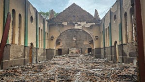 Iglesia histórica en Cabo Delgado reducida a escombros tras otro brutal ataque terrorista.