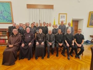 Encuentro del Papa con asistentes eclesiásticos de las oficinas nacionales de la ACN.